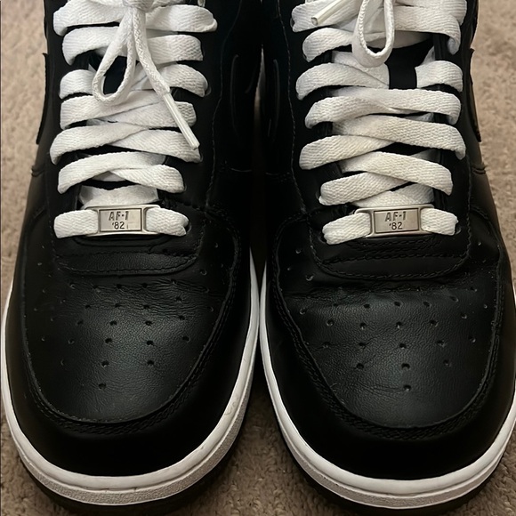 Nike Air Force 1 07 gum sole Black and White Sneakers Timeless Design - Picture 6 of 9